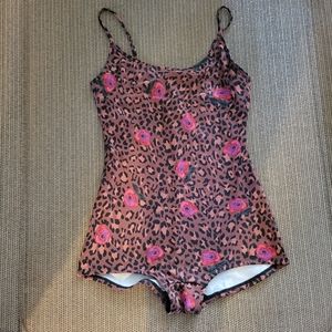 ONZIE shorty body suit. Size Large.
